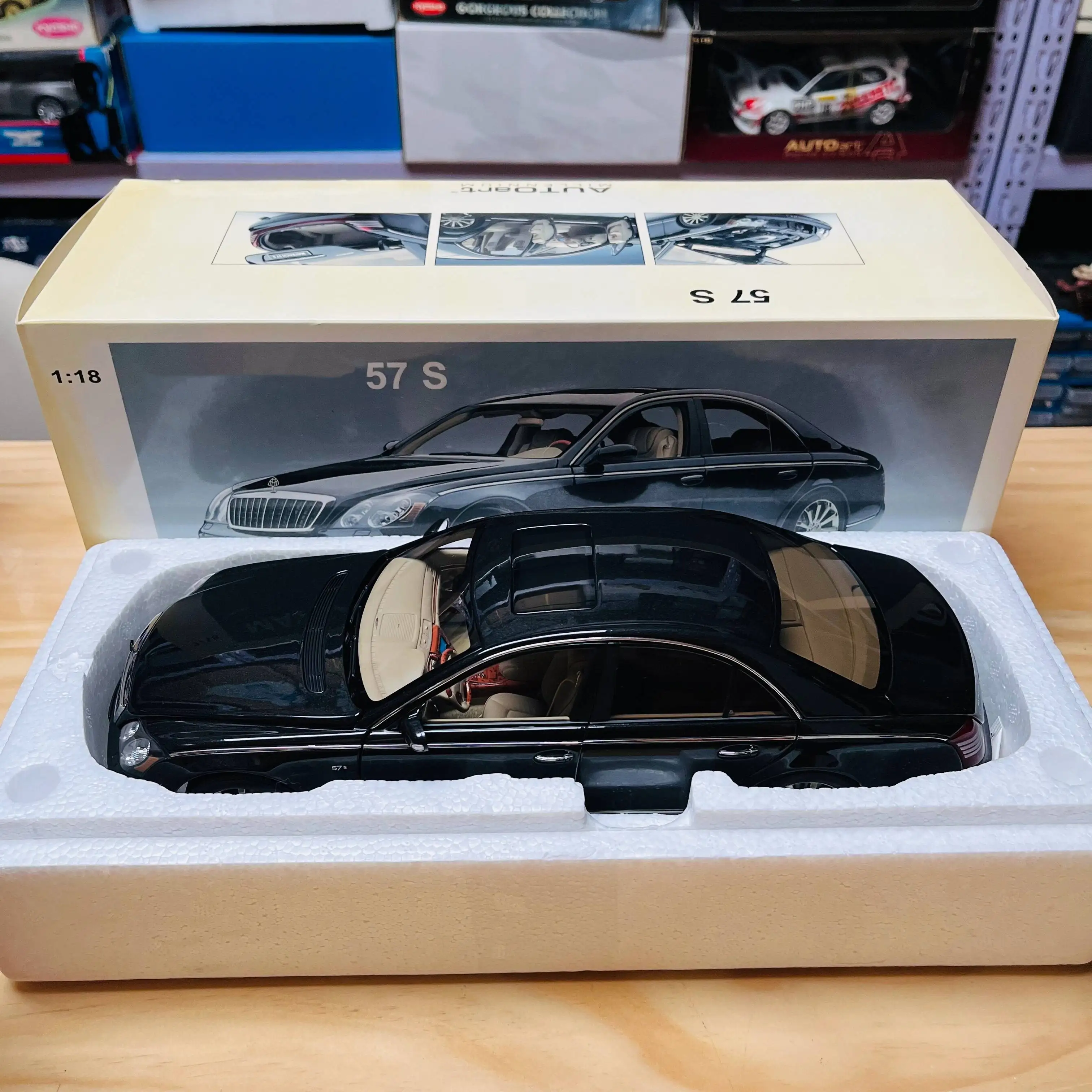 Autoart 1:18 Mayba 57S Black Simulation Limited Edition All Open Alloy Metal Static Car Model Toy Gift