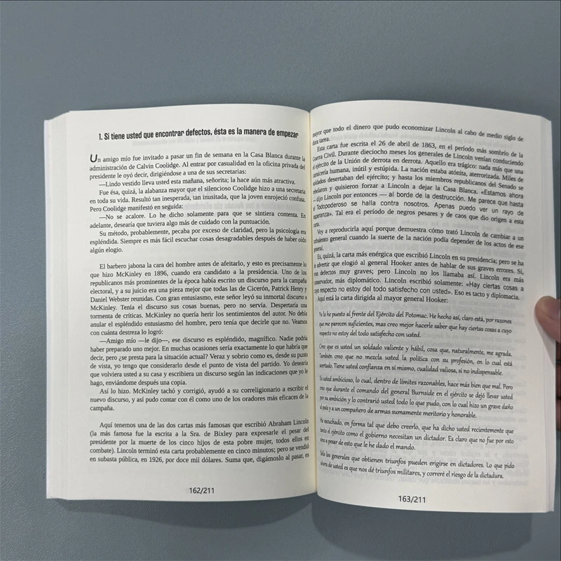 

How to Win Friends and Influence People, How to Win Friends and Influence People by Dale Carnegie Spanish Books