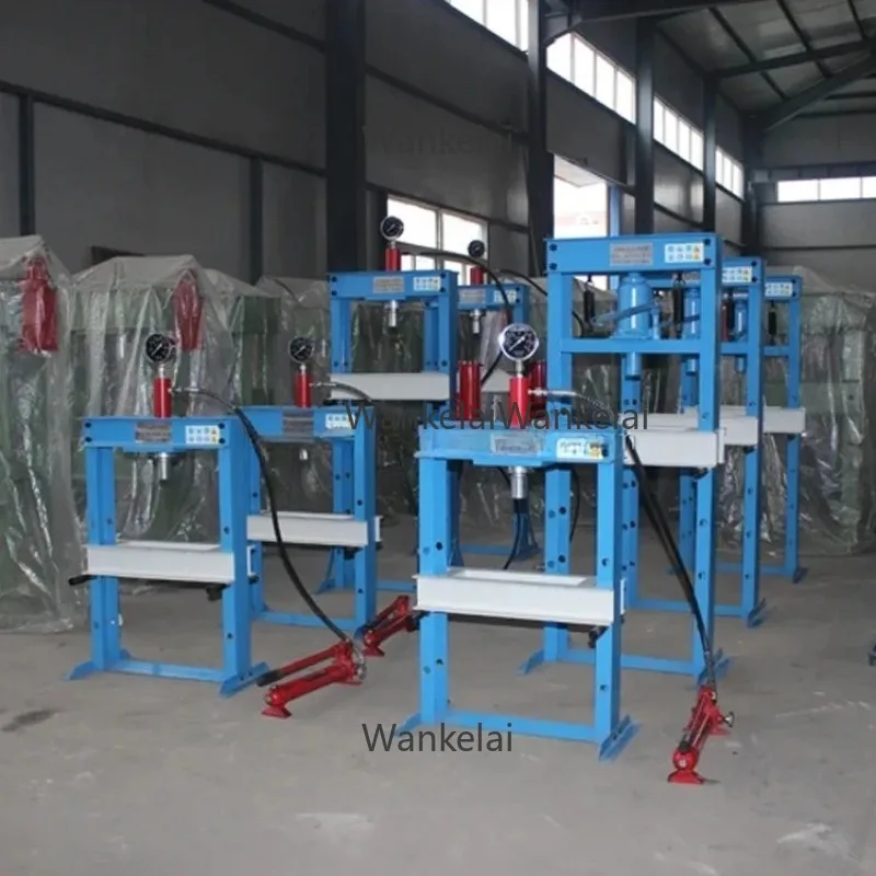 PB-30 and HPB-20 hydraulic bending machines, featuring capacities of 200 kN and 300 kN respectively