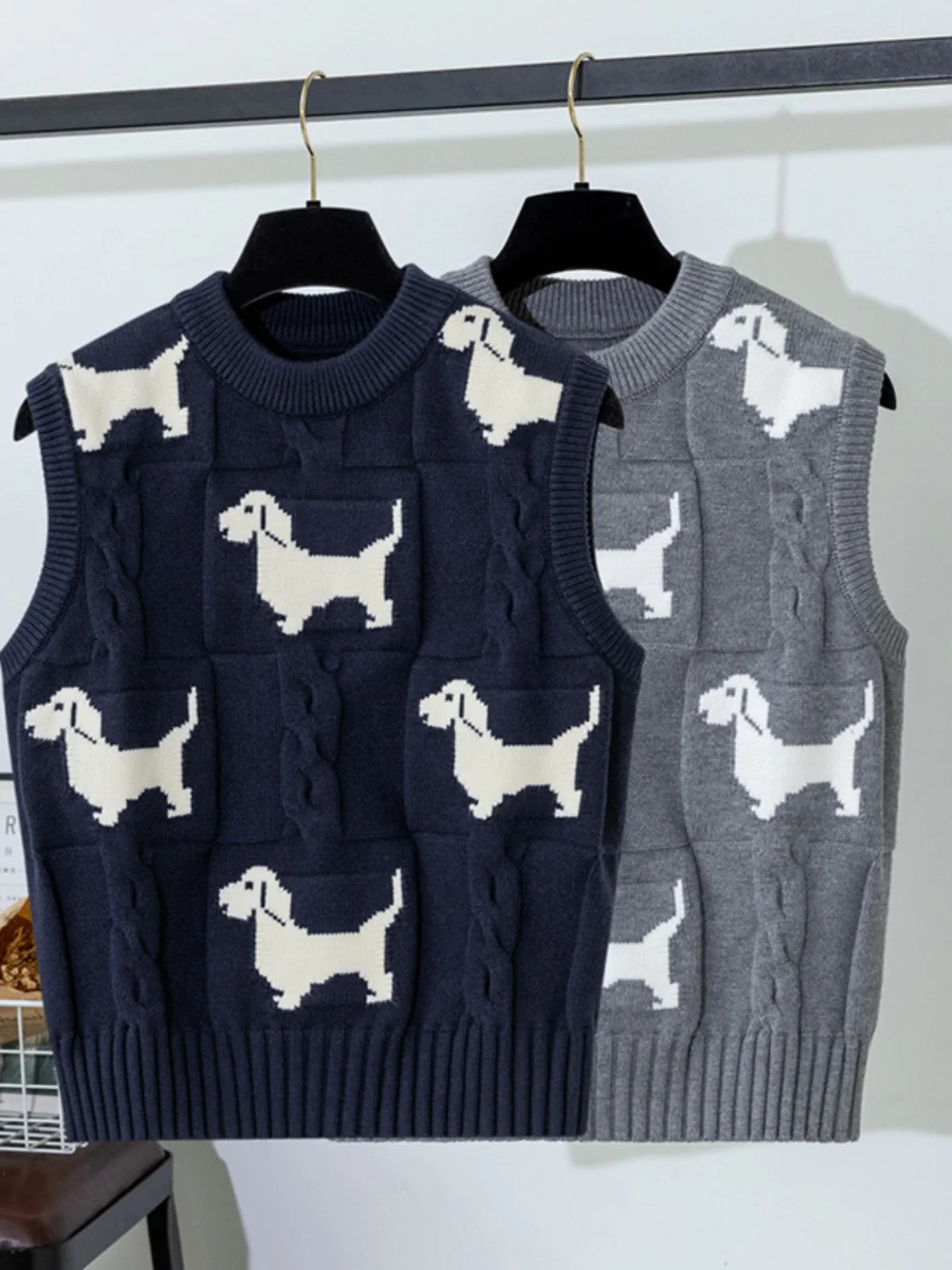 

Trendy round Neck Knitted Sweater Women's Top Dog Pattern Layering College Style Vest Sweater Warmth Casual Sweet Style