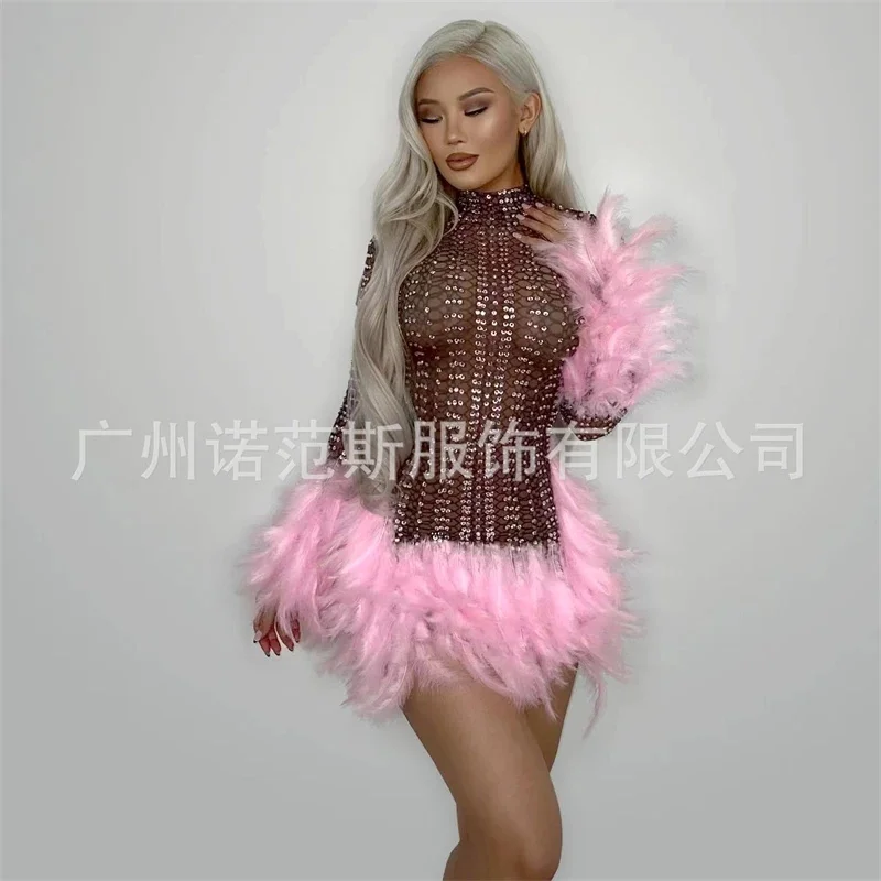 المرأة مثير شير تمتد شبكة ريشة تقليم مرحلة الأداء فستان مُصمم حسب الطلب للمطربين ملهى ليلي مساء عيد ميلاد براقة