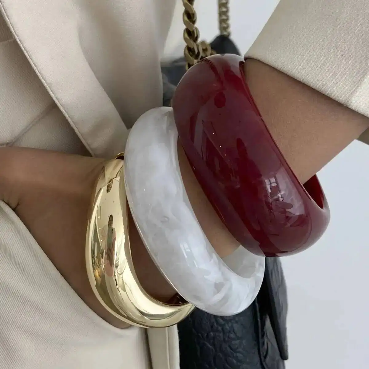 

SHIXIN New Trend Thick Resin Acrylic Bracelet Women Bohemian Round Stackable Wide Bracelet Irregular Geometry Open Spring Bangle