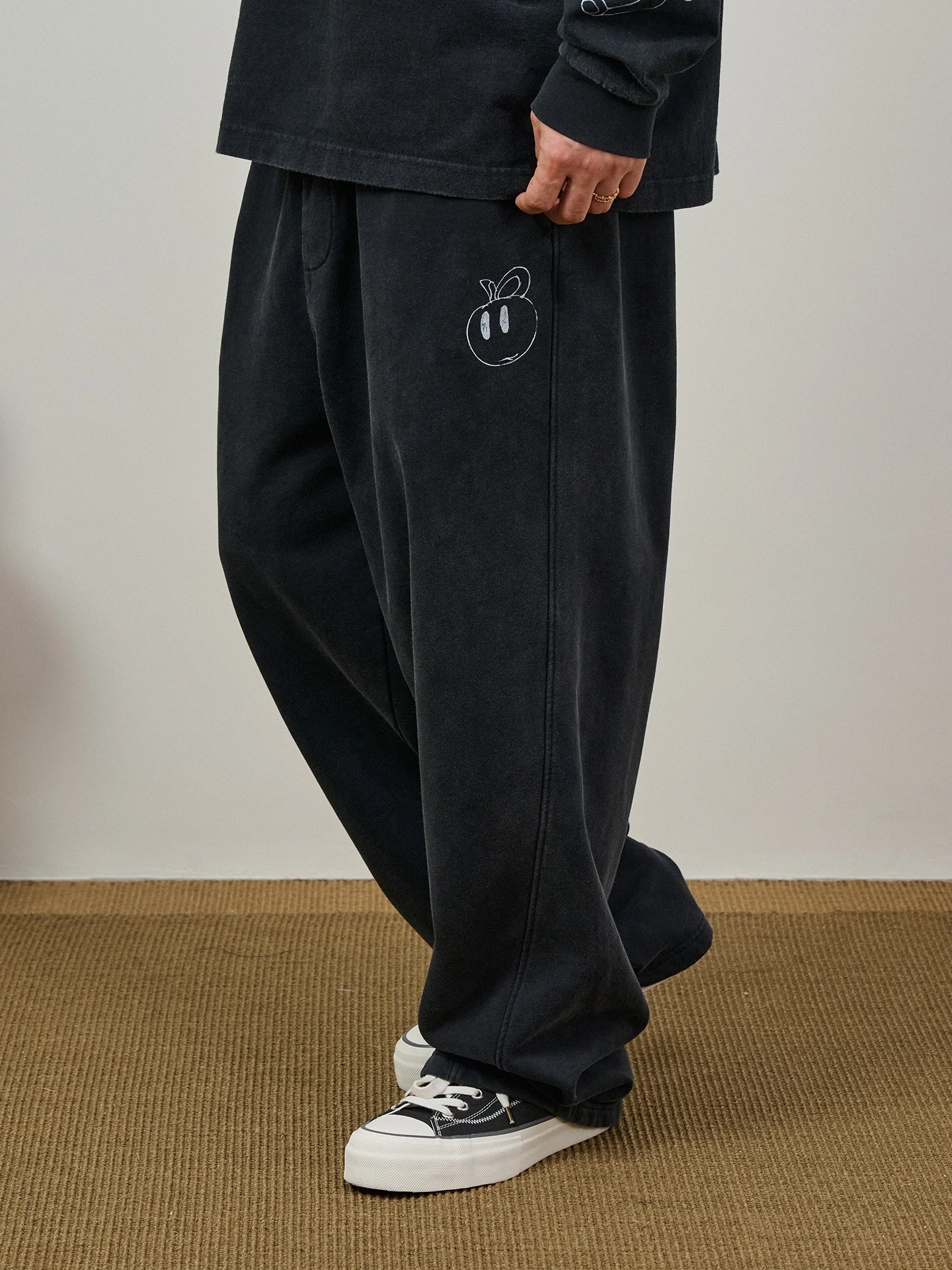 Broshood X JoeNg Hand-Drawn Fruit Line Direct Spray Washed Outdated Hooded Pants Loose Fit Casual Style Machine Washable