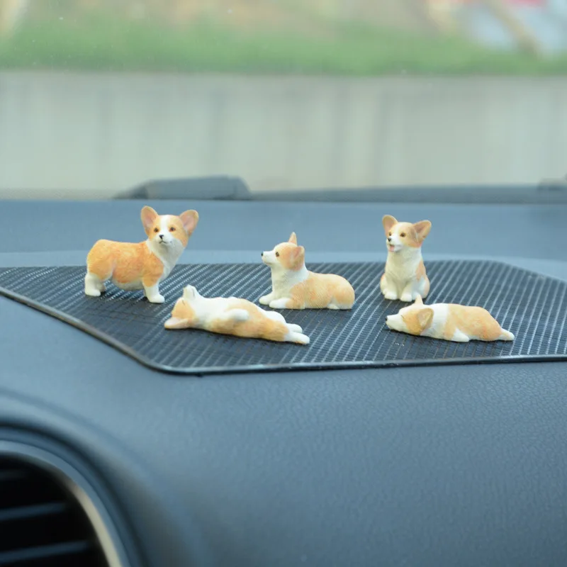 Car Dashboard Dog Toys Accessories Decorate Exquisite Mini Corgi Resin Doll Ornament Auto Interior Cute Puppy Gift Decorations