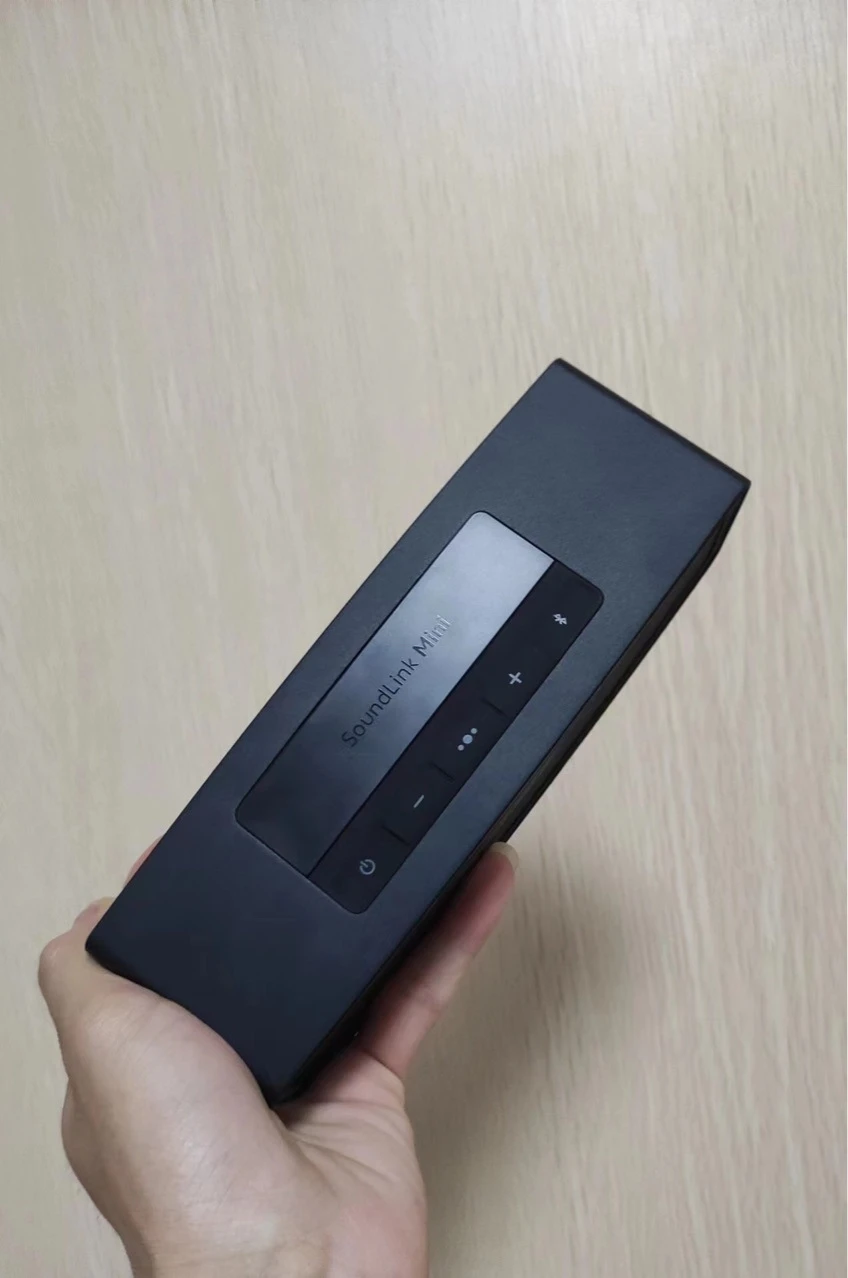 yZ[zzSOUNDLINK MINI II BluetoothCXXs[J[ʔŃ|[^uTuE[t@[B.O-S-EɍœK