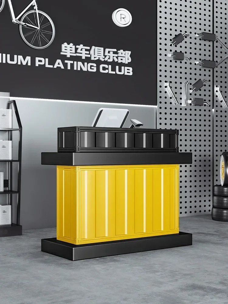 Banco Reception, benvenuto, bancone, stile industriale, registratore di cassa retrò, negozio di abbigliamento per alimenti e bevande, servizio