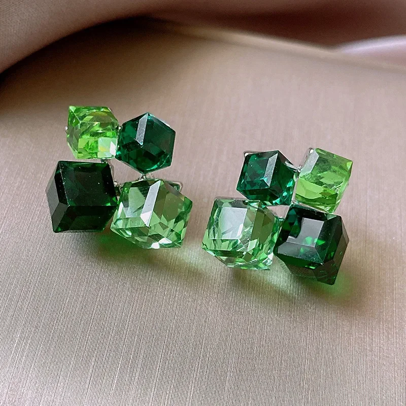 Pink Crystal Geometric Cube Square 3D Fantasy Gradient Candy Color Stud Earring for Women Simple Personality Jewelry Girl Gift
