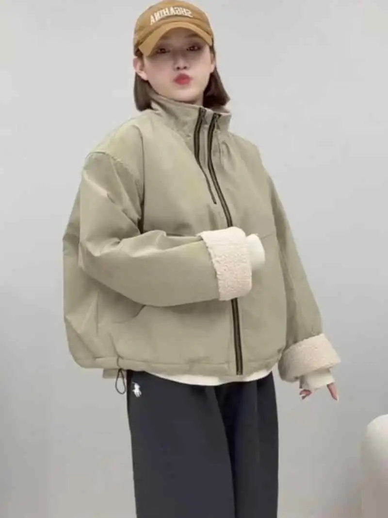 

Thickened Fleece Women's Short Jacket Lamb Fur Casual Loose Collar Winter Coat Long Sleeve Zipper Closure Commute Style Cotto...
