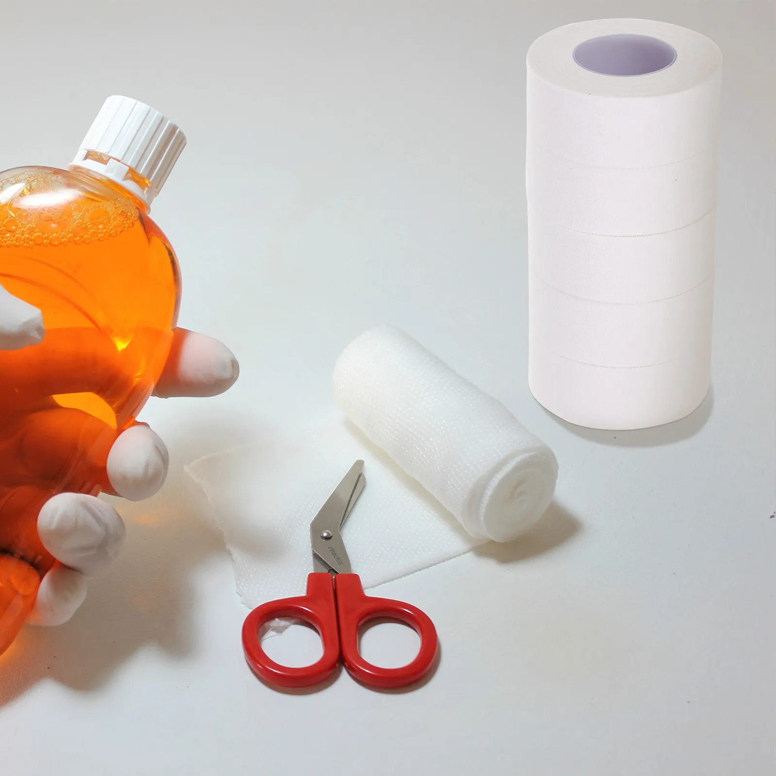 

5 Rolls Supple Breathable Cotton Tape Self Adhesive Flexible for Wound Care Gauze Securing Comfortable Hospital Clinic