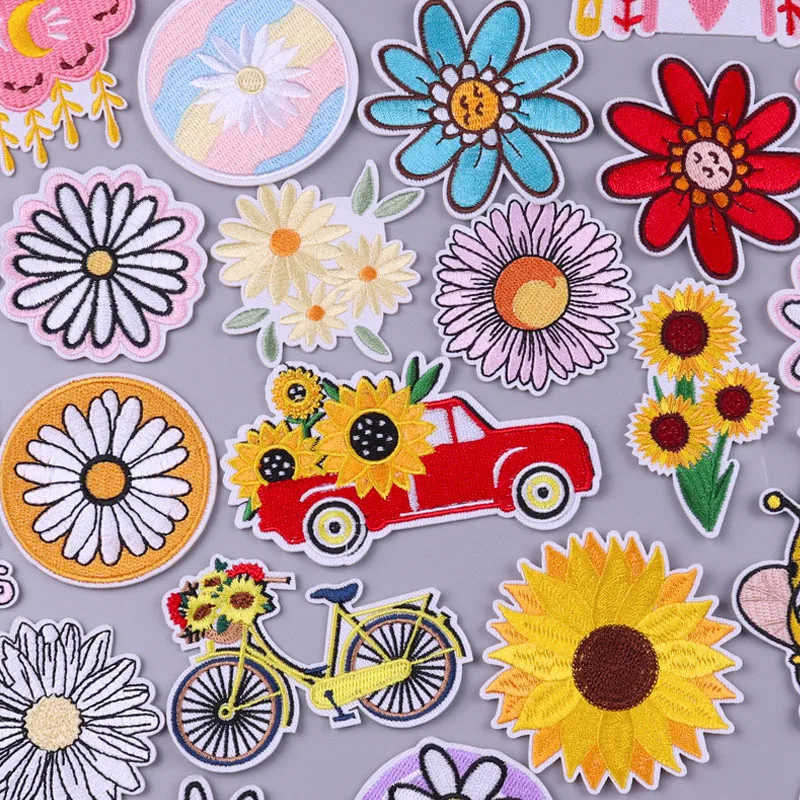 

Flowers/Car Patch Daisy SunFlower Embroidery Patch Iron On Patches For Clothing thermoadhesive Patches On Clothes Jacket Bag DIY