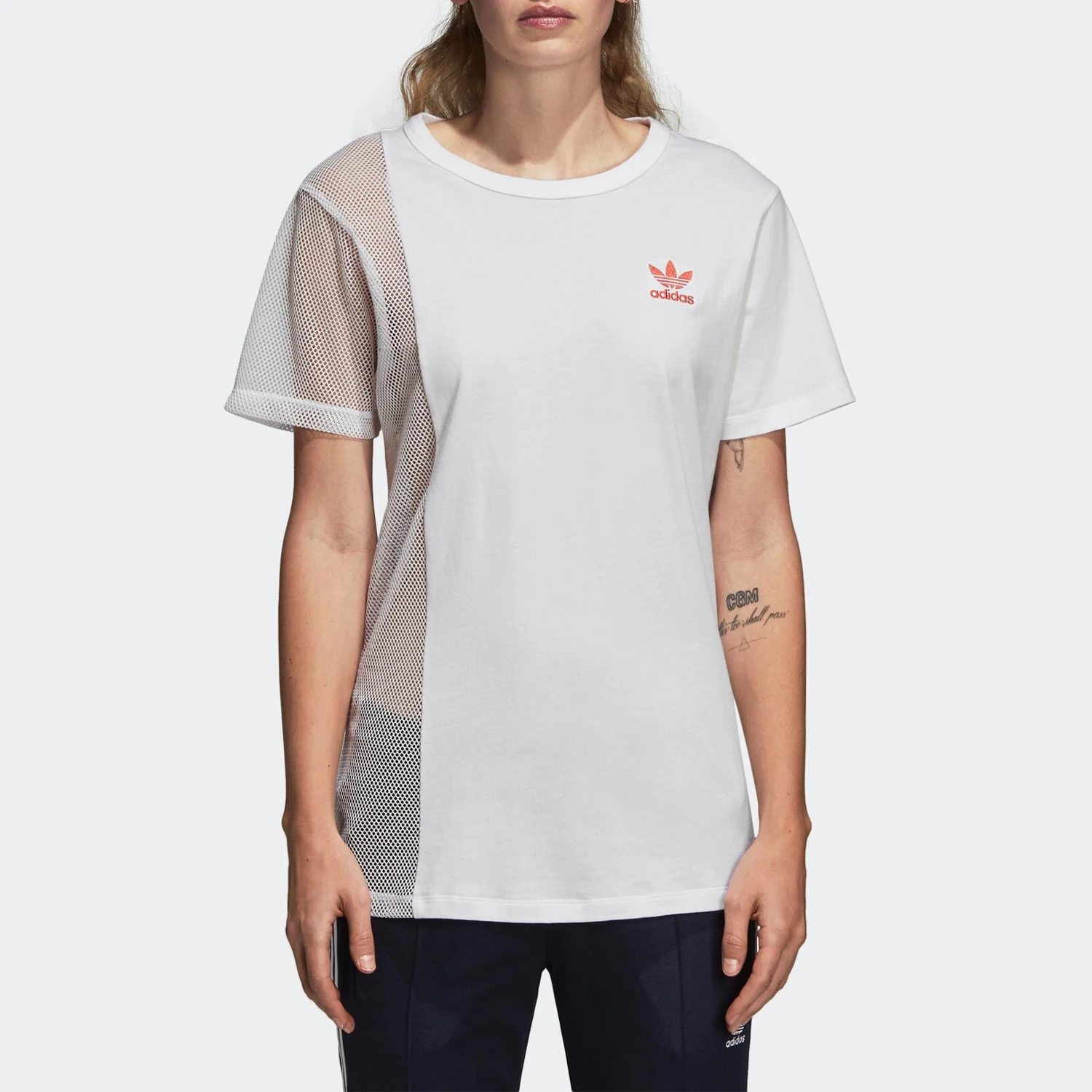 

Женская повседневная спортивная футболка с коротким рукавом Adidas Originals Authentic New Season DH2980