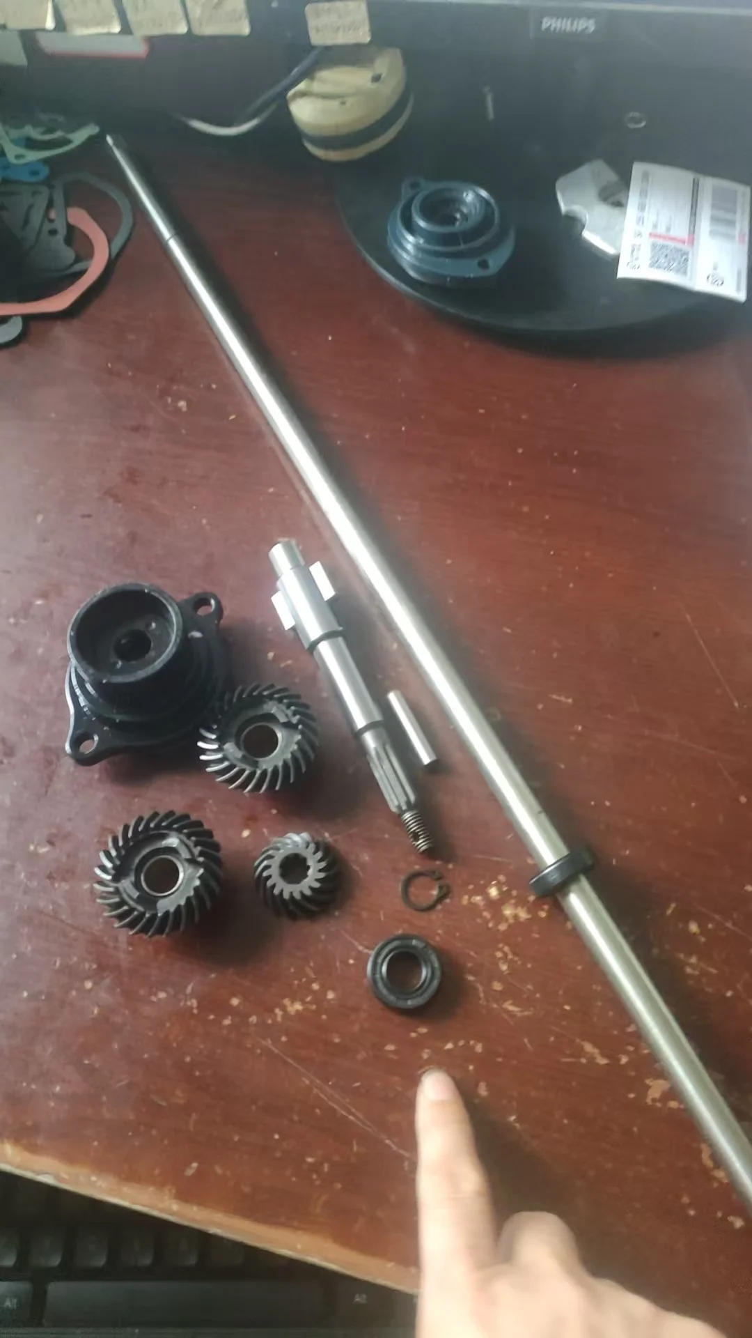 

Оригинальные 4-тактные 7HP запасные части для подвесного двигателя HANGKAI, вал пропеллера, крышка коробки передач в сборе, вращающийся вал