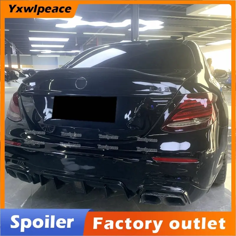 W213 PSM Style FRP / Carbon Fiber Rear Trunk Lip Spoiler Wing for Mercedes Benz E Class W213 2017 2018 2019 2020 2021 2022 2023