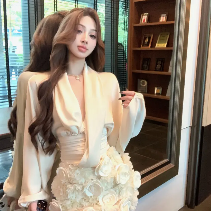 الربيع النقي الجمالية المرأة 2 قطعة مجموعة بلوزة على شكل حرف v مع تفاصيل الأزهار أنيقة مطوي ميدي تنورة سيدة نوبل مطابقة الزي