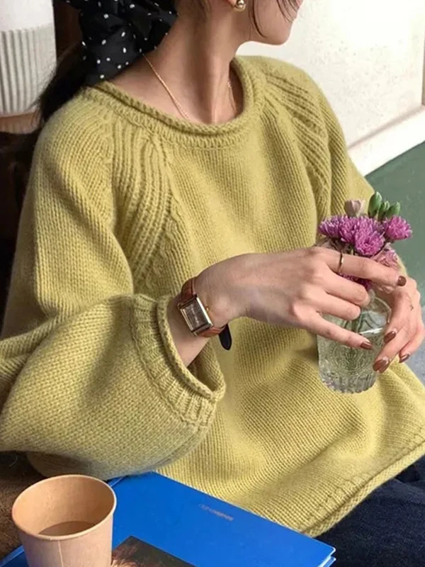 Ladies' Knitted round Neck Sweater Loose Fit  Color Base Layer Top Fashionable Lazy Style Autumn Winter New Arrival