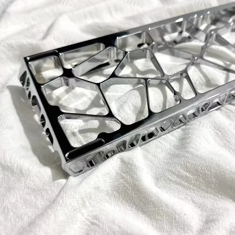 Spot Compatible Wooting60 Mirror Holy Aluminum Alloy Mechanical Keyboard Shell with Ribbon Mouth Design GH60 Hole Mirror Version
