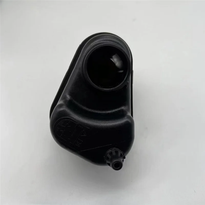 

YWDZ-17138617045 17117639024 Расширительный бак охлаждающей жидкости для BMW F20 F21 F22 F23 F30 F32 F34 F35 340I 440I M240i Автомобильные аксессуары