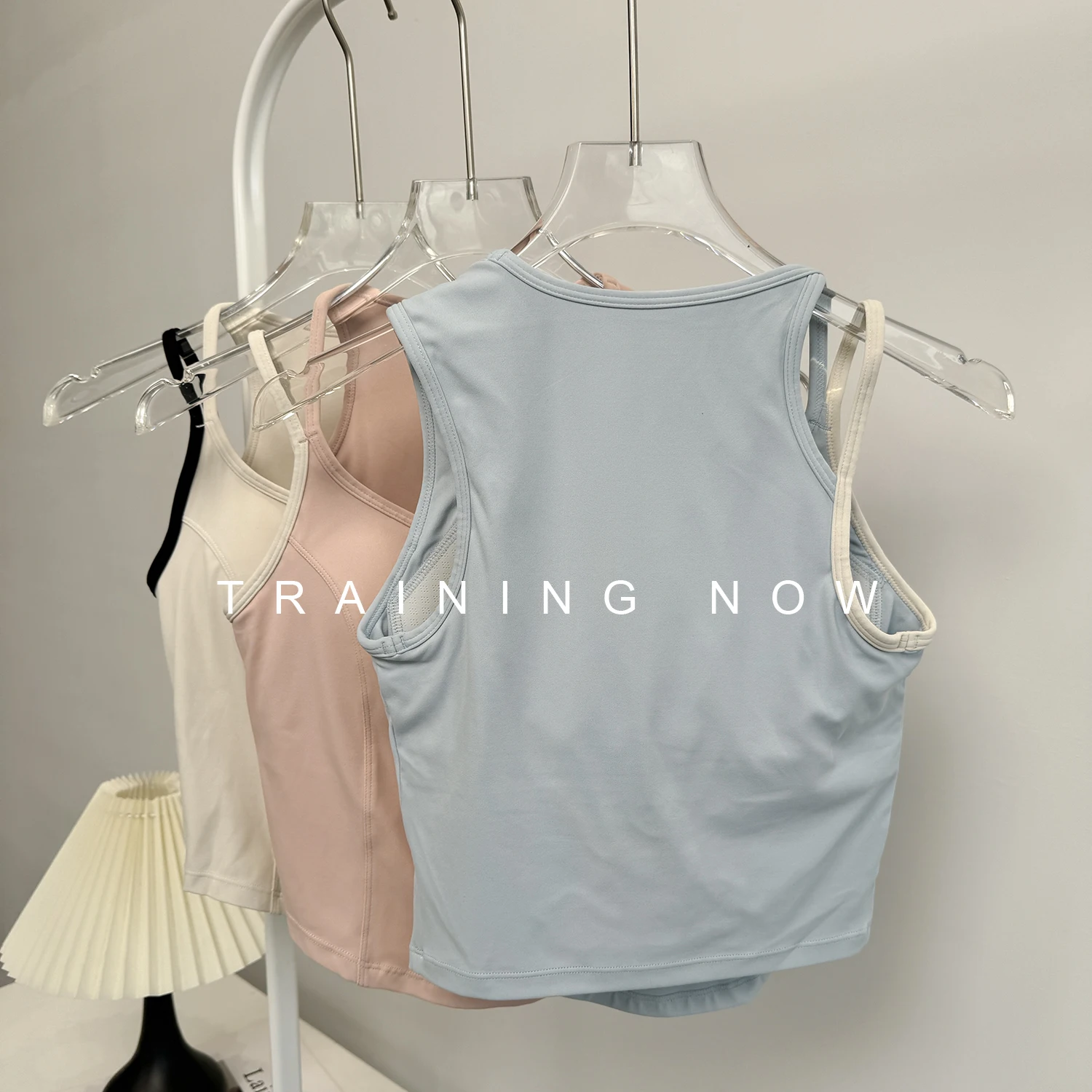 

Спортивное женское нижнее белье с высококачественным жилетом на груди, плотный утягивающий быстросохнущий дышащий топ для йоги, пилатеса и фитнеса