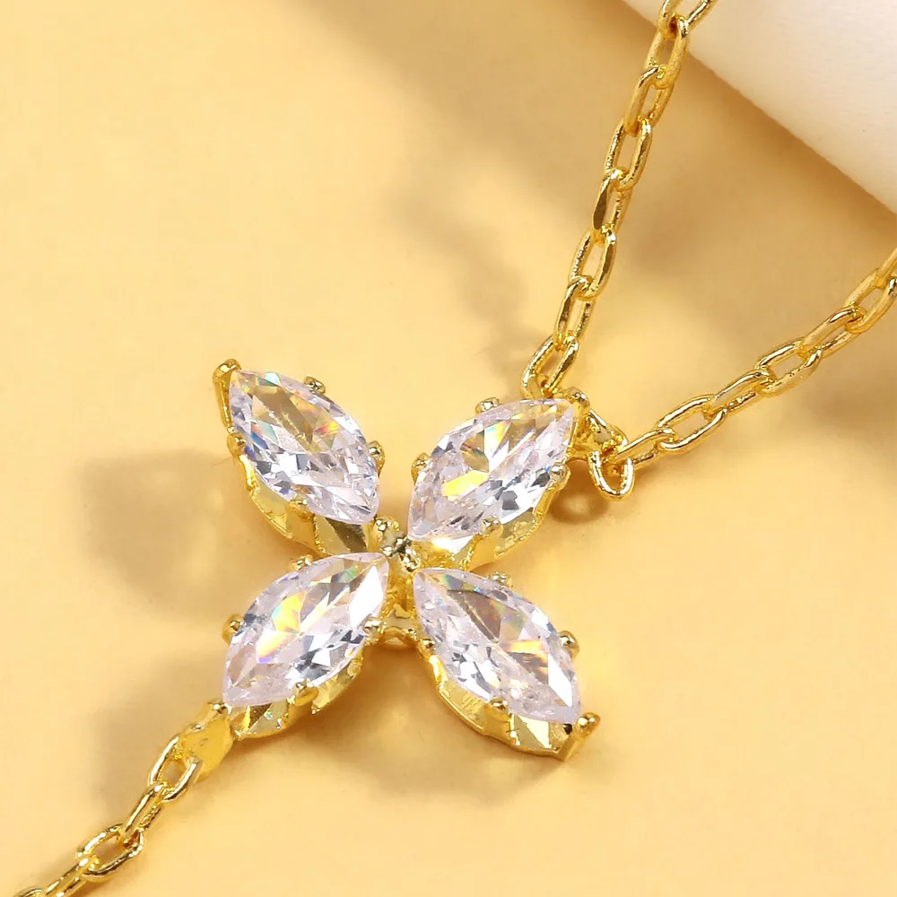 Rhinestone Flower Hand Chain Bracelet Gold Crystal Finger Ring Bracelet Adjustable Slave Bracelet for Women Wedding Prom Party