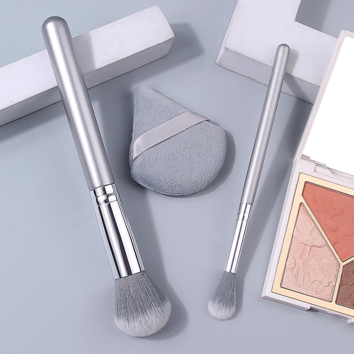 3PCS Makeup Brush&Makeup Puff Set,Large&Small Dome Blush Brushes,for Even Blush, Glow Highlight&Setting Powder Application,Silve