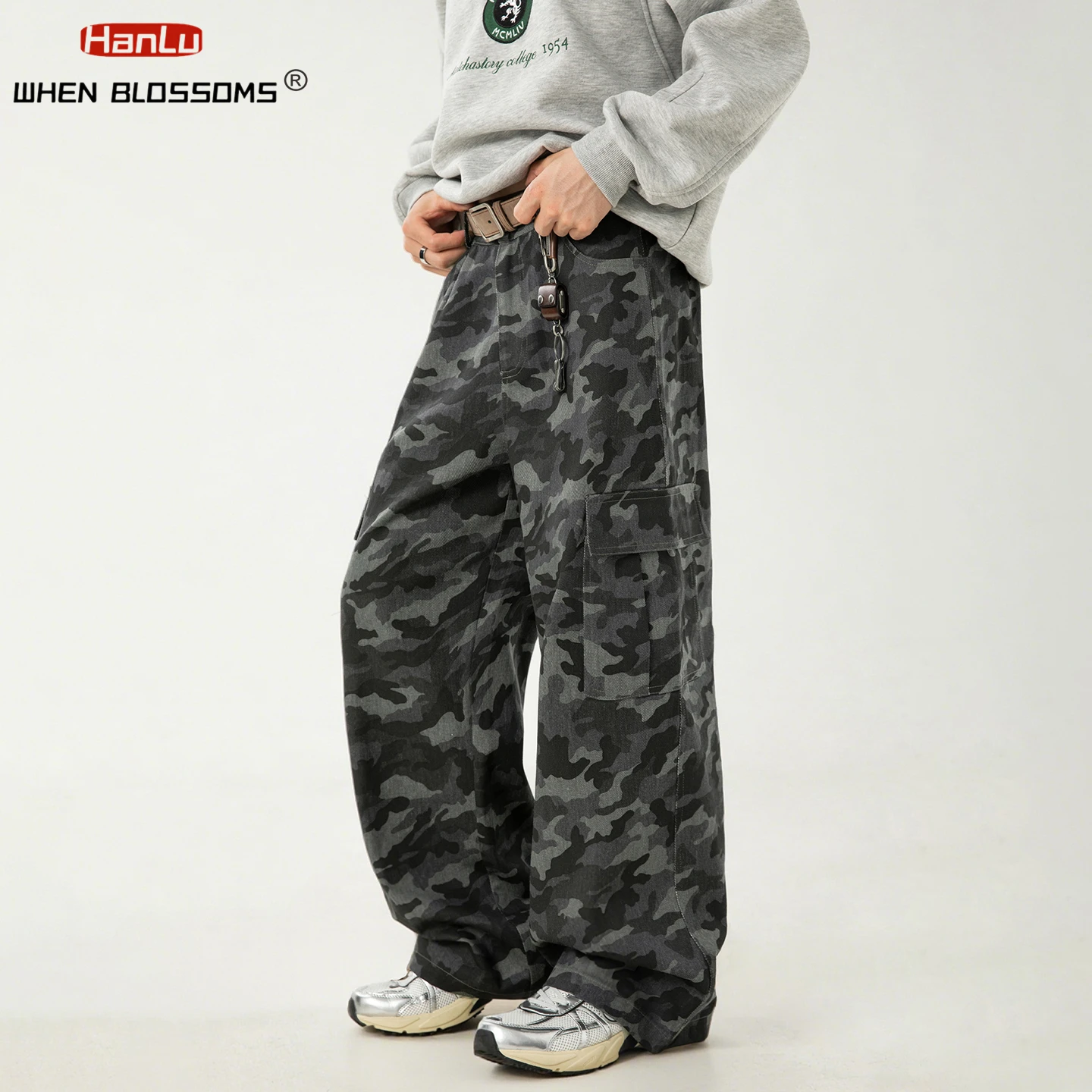 HANGLU 2025 Men's Vintage Camo Cargo Pants High Street Straight Leg Tactical Pocket Streetwear Utility Casual Trousers