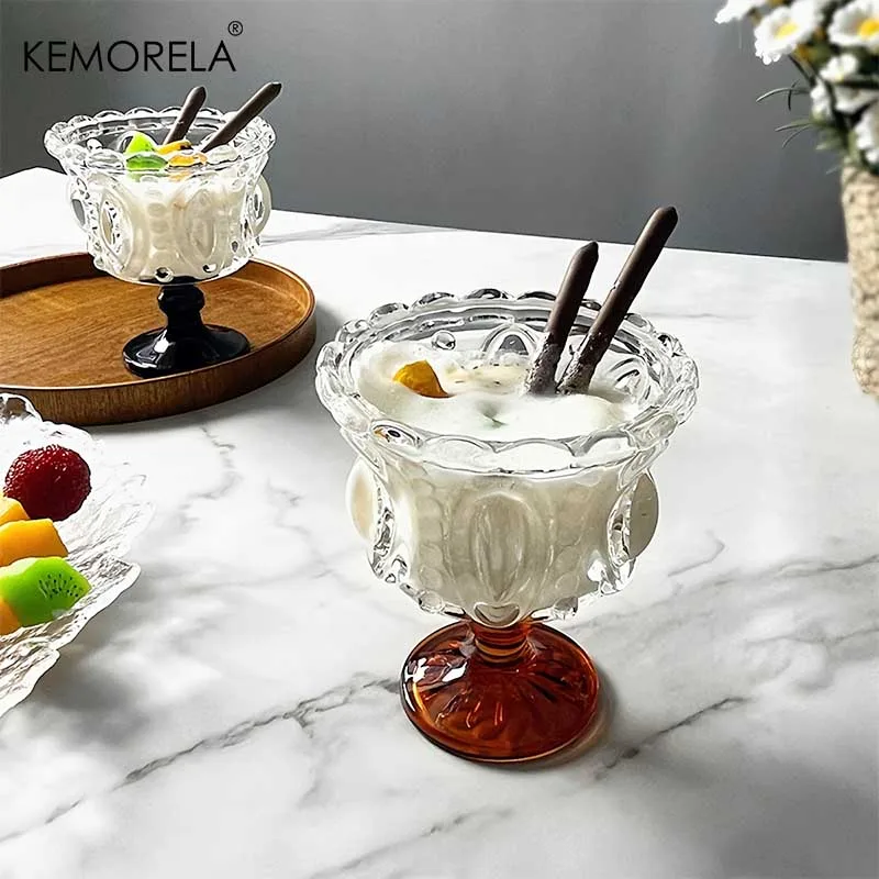 KEMORELA 1/2PCS 레트로 엠보싱 유리컵 위스키 머그 블랙 크리스탈 홈 크리에이티브 커피 아이스크림 요거트 디저트 고블렛