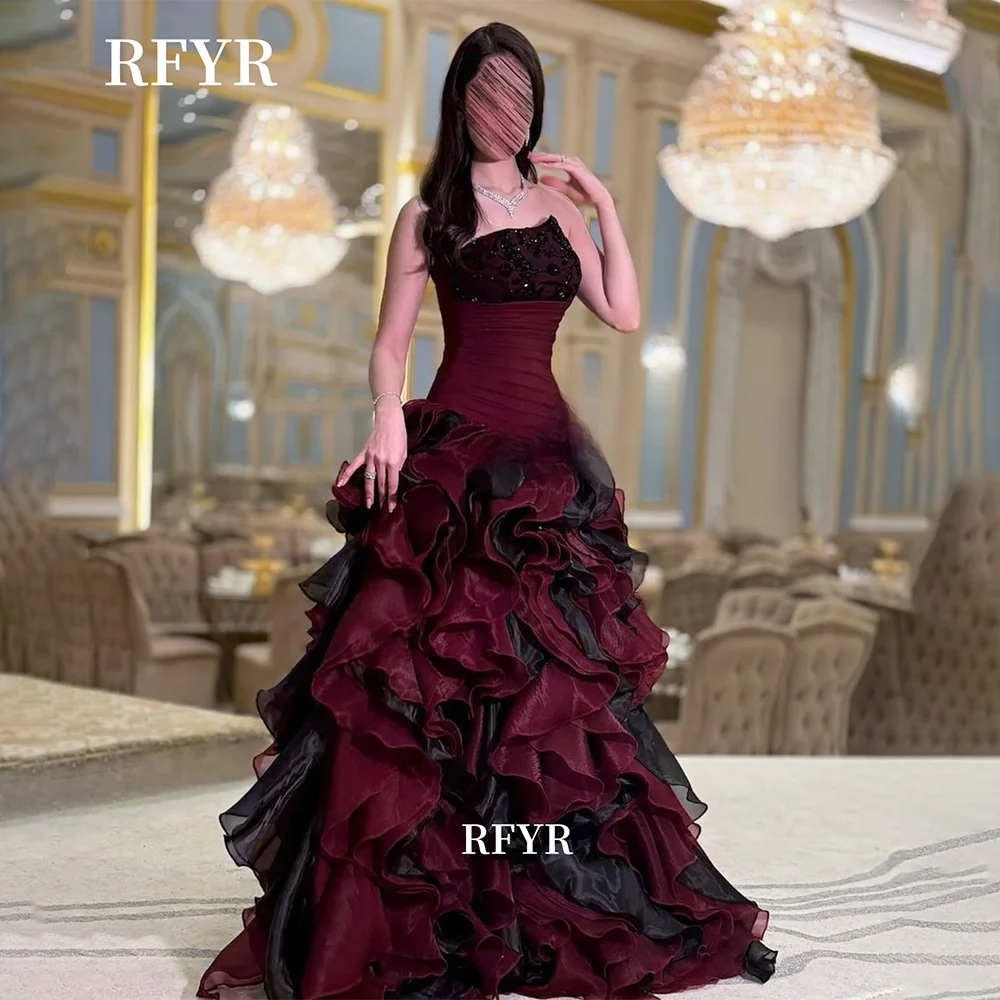 ชุดราตรีแบบมีจีบหลายชั้น ประดับด้วยลูกปัด ดีไซน์แบบคนดัง รุ่น RFYR A Line สามารถสั่งตัดได้