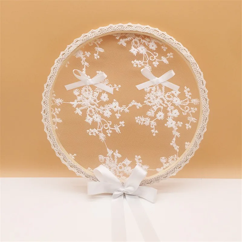 1pcs White Wood Lace Round Ring Pillow Holder Cushion Bearer Engagement Photo Props Wedding Decor Proposal Marriage Ring Pillow
