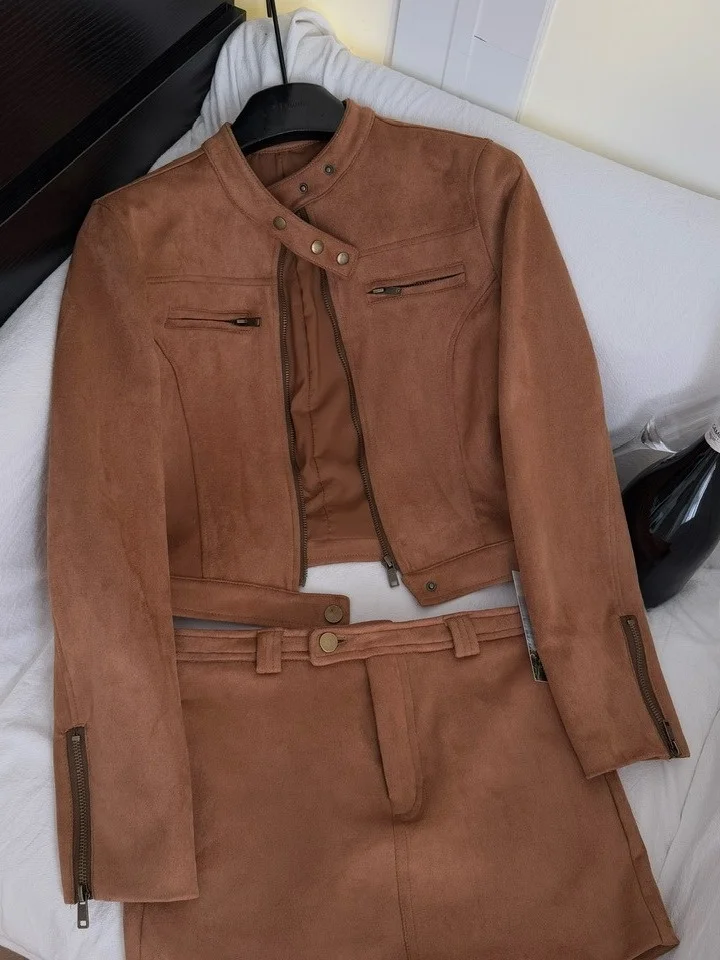 

Модный коричневый осенний наряд для женщин, бархатный тюнер из кожи оленя, облегающая юбка с высокой талией, воротник-стойка, пальто на пуговицах