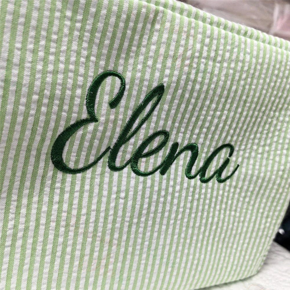 New Personalized Name Seersucker Toiletry Bag Custom Embroidered Name Monogrammed Cosmetic Bag for Women Travelling Makeup Bags