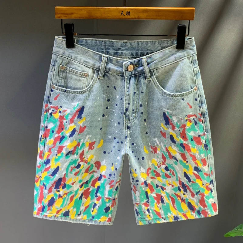 

Graffiti paint printed fashionable denim shorts for men, loose straight leg casual high-end washed denim five quarter shorts