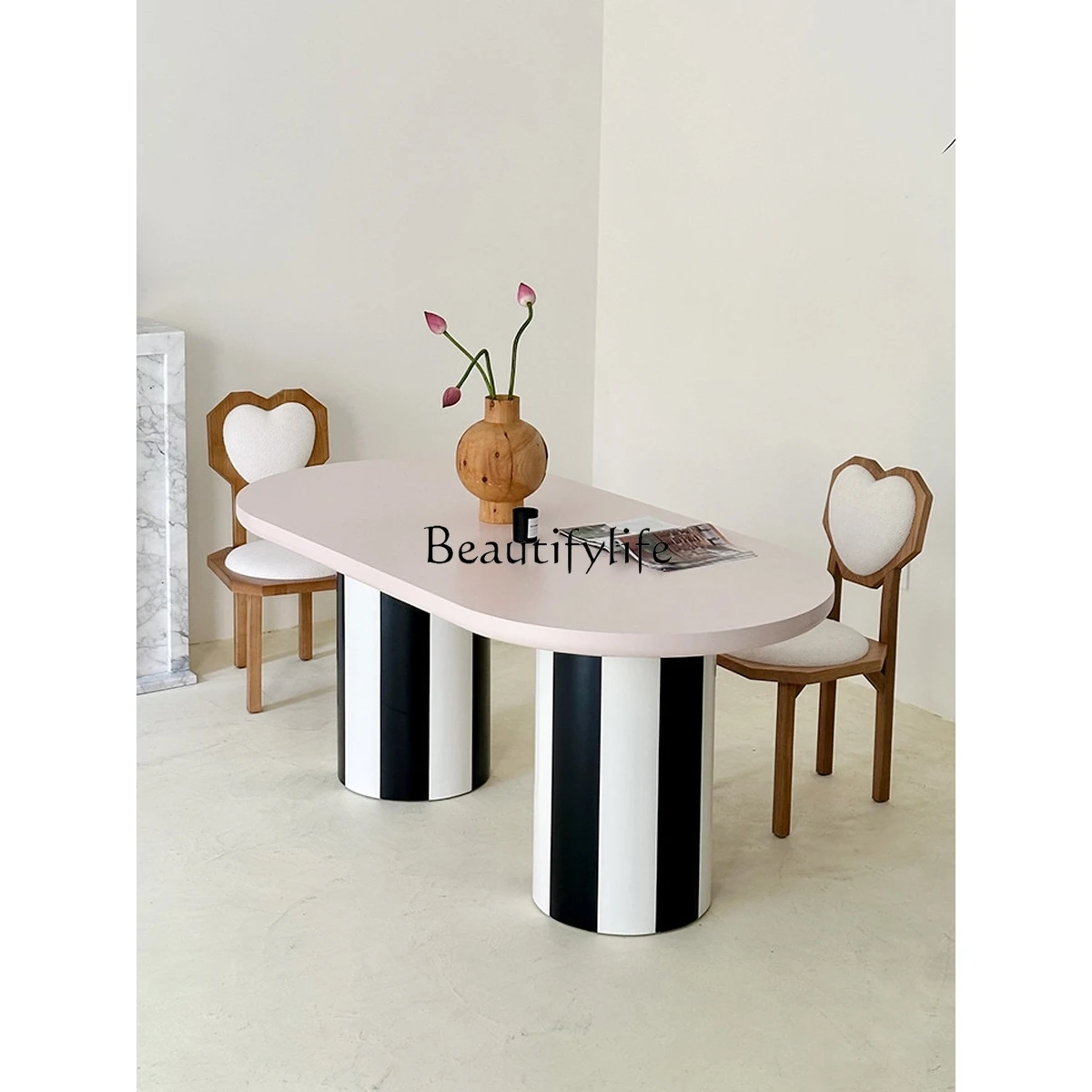 Mesa de comedor estilo crema medieval francés, mesa larga ovalada de madera maciza rosa, creatividad de diseño simple