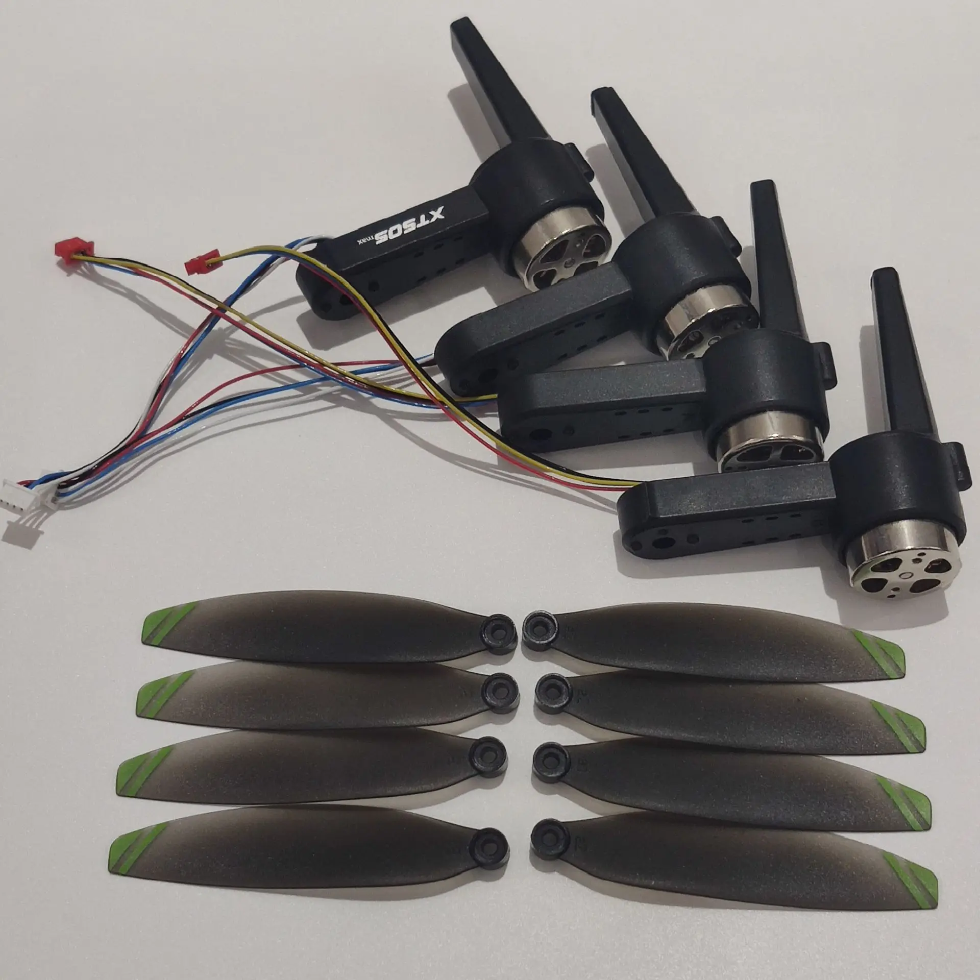 Original XT505 MAX Drone Spare Parts Front/Rear Brushless Engine Motor Arm A/B With Blade Accessories 8PCS CW CCW Propellers