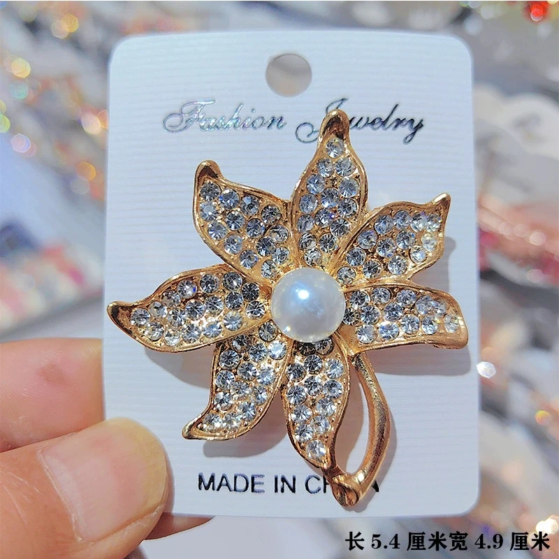 Alloy pearl inlaid diamond temperament flower decoration brooch clothing accessories chest flower fixing buckle