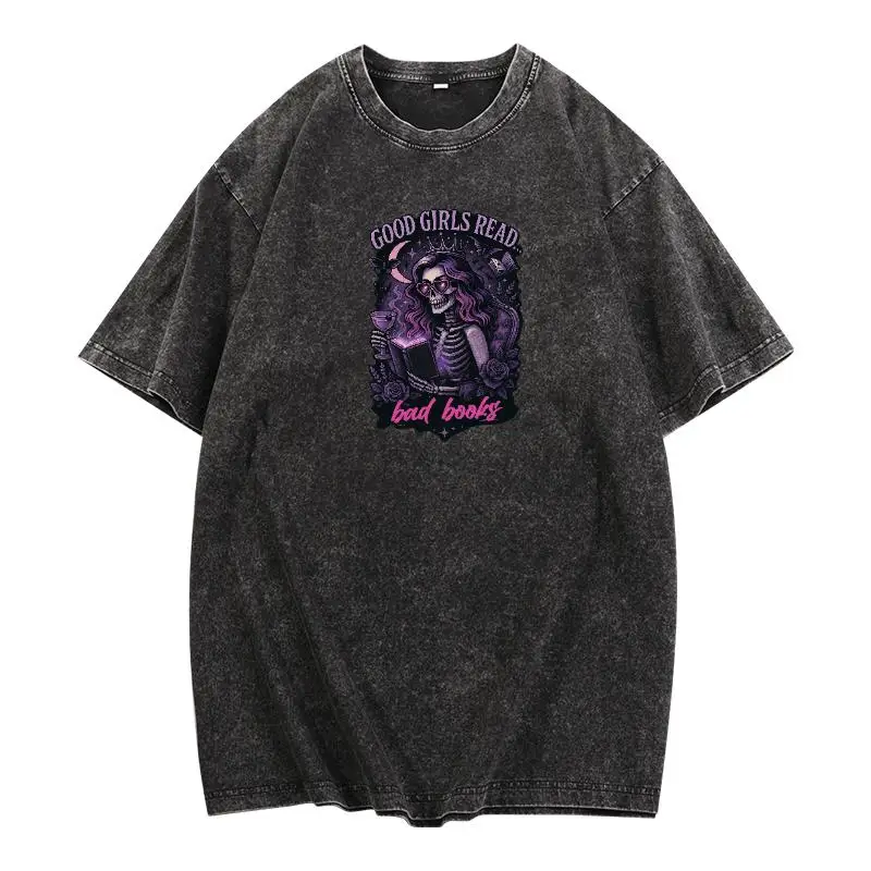 

Creative Gothic T-shirt, Good Girls Read Bad Books Slogan Tee, Skeleton Reading Graphic Top, Vintage Dark Academia Short Sleeve