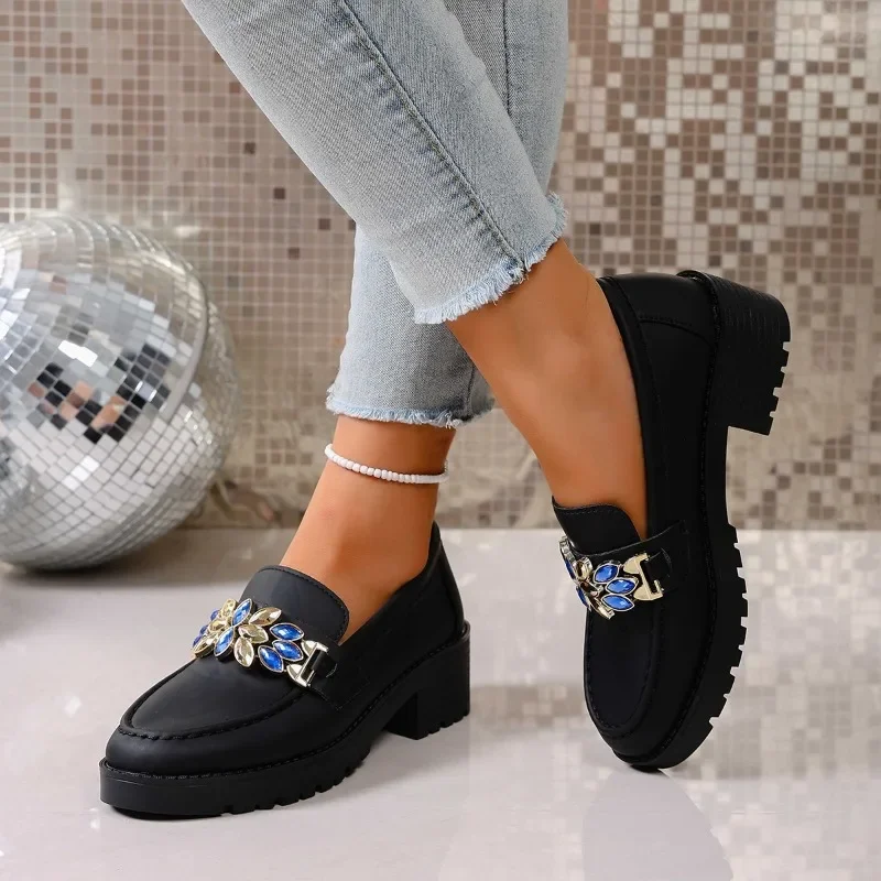 

Весна 2023, новые модные женские туфли-лоферы в британском стиле на платформе, на высоком каблуке и блочном каблуке, одинарные туфли с металлической пряжкой