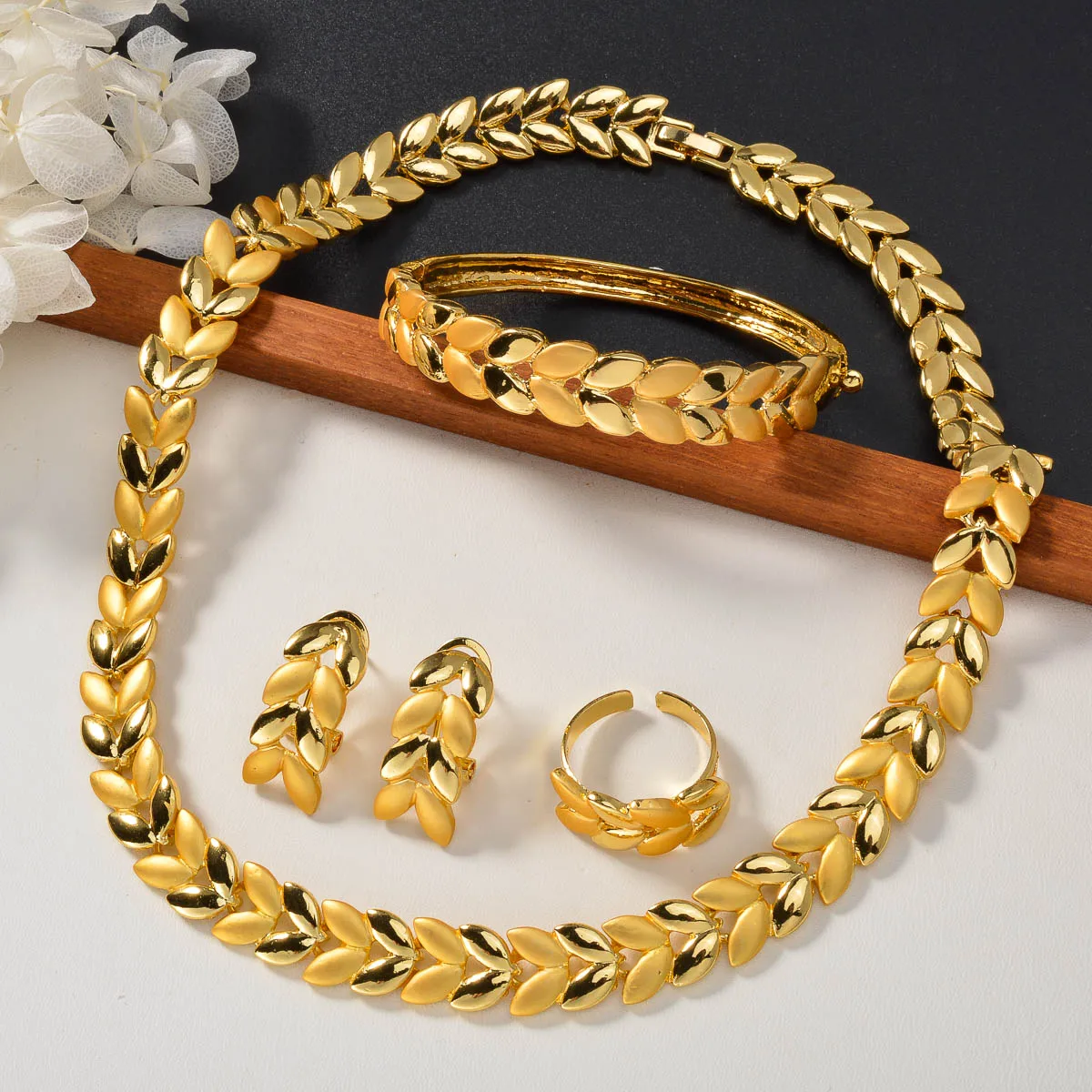 

ZeaDear 4 Pcs/Set Horse Eye Jewelry Dubai 18K Gold Color Collar Necklace Bangle Earring Ring Luxury Lady Dinner Jewellery Gifts