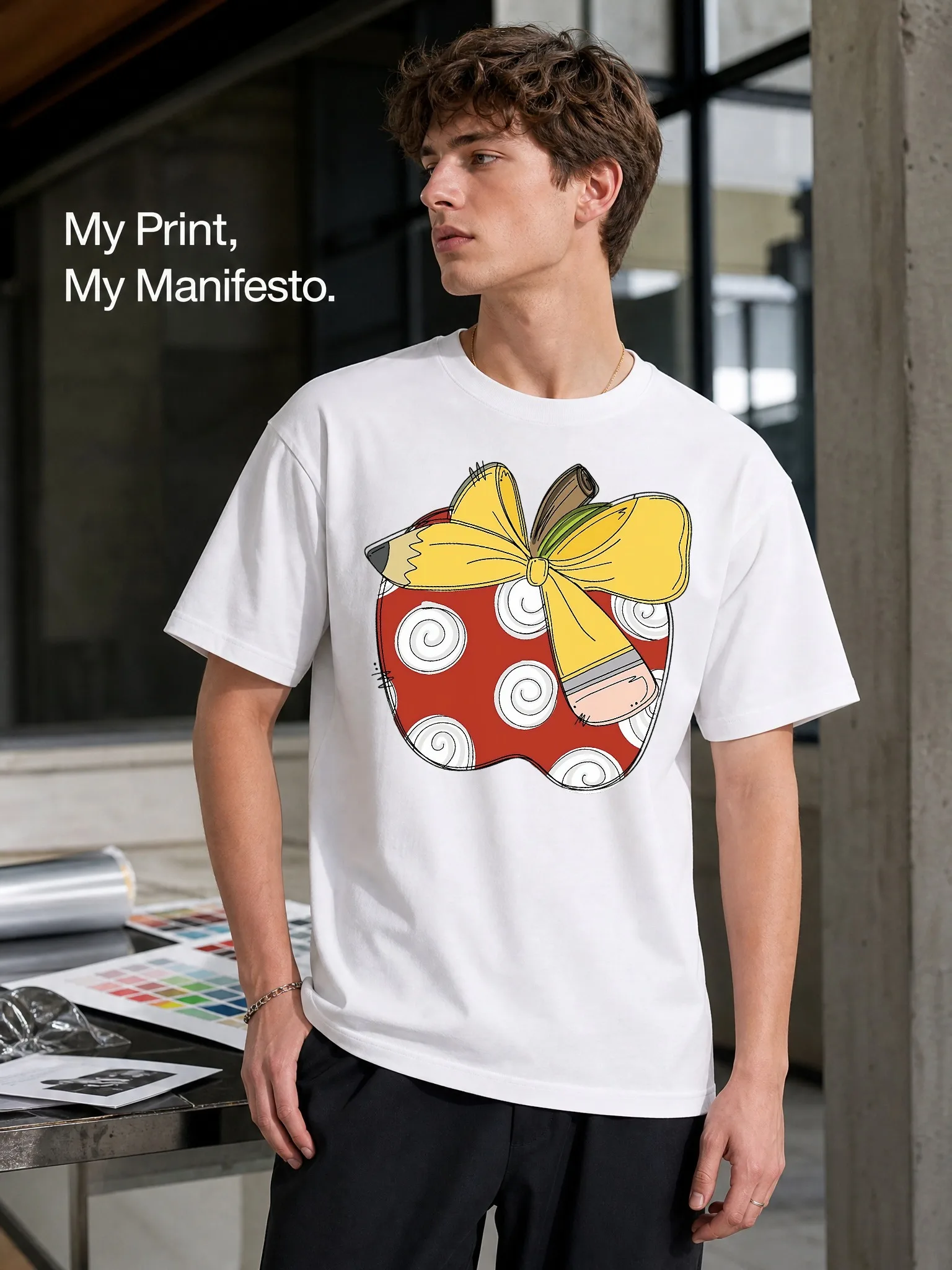Men's White Loose-Fitting Round-Neck Short-Sleeved T-Shirt with Fun Apple Print, Casual Top for Everyday Outings, Trendy, Versatile, Comfortable and Breathable