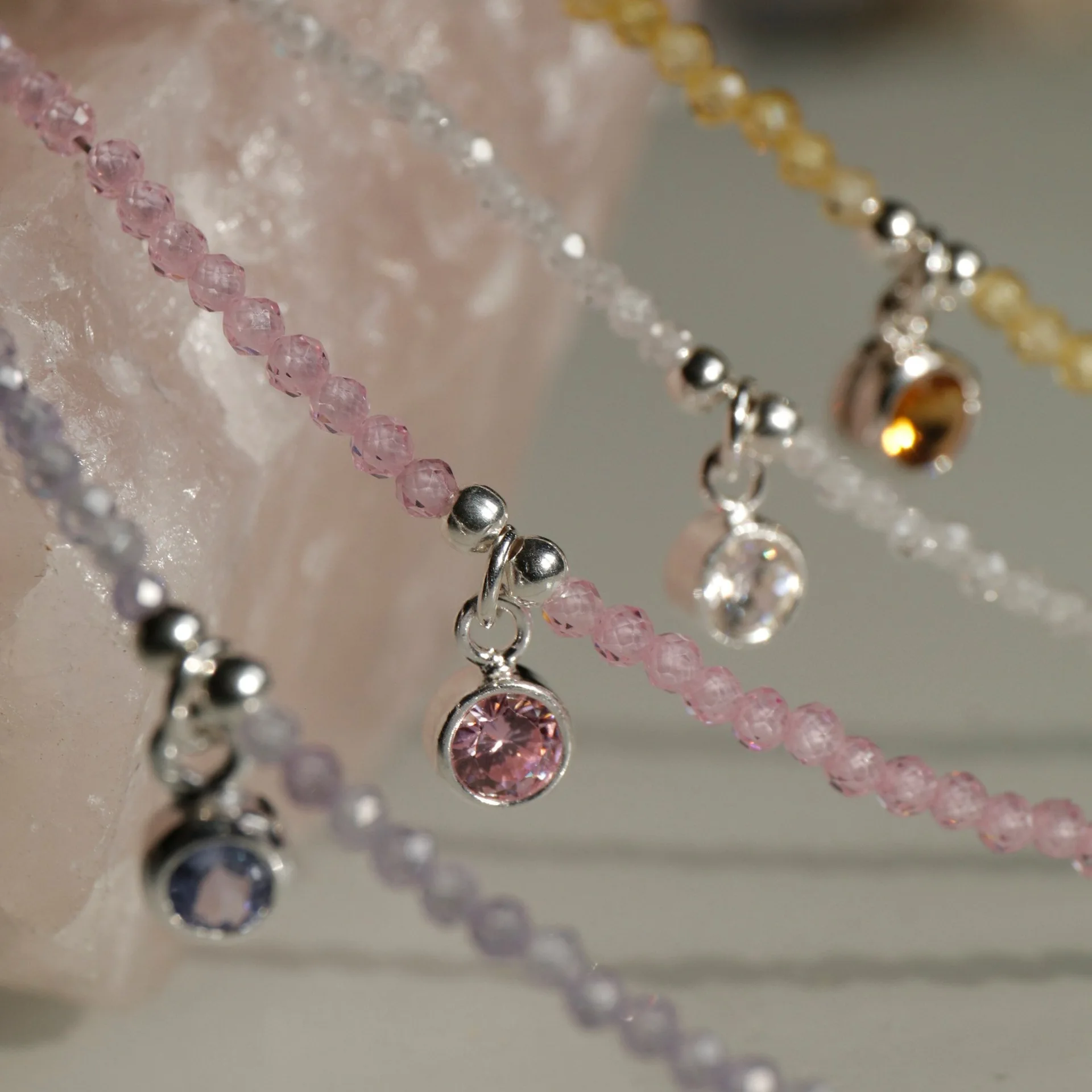 

European American Style Zircon Rice Bead Necklace with Niche Design Colorful Bead Chain, Simple and Versatile Necklace for Women