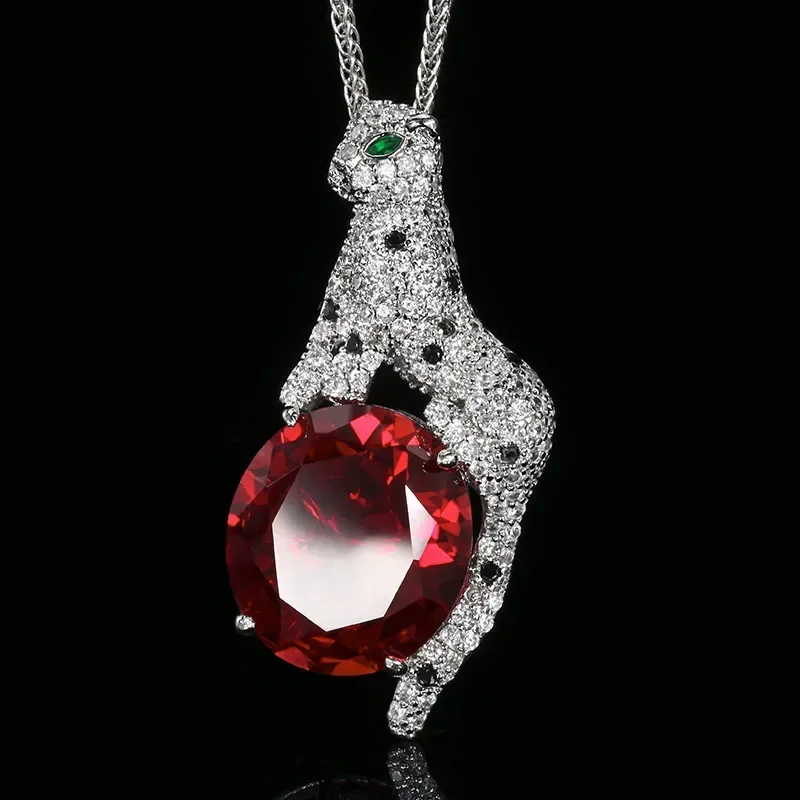Gorgeous Crystal Leopard Shaped Pendant Necklace Blue Red Gemstone Edition Exquisite Stylish Jewelry for Fashion Conscious Women