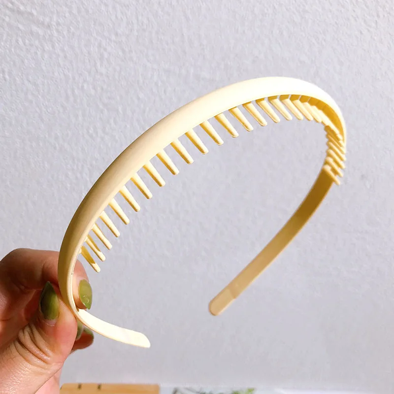 Fashion Solid Color Plastic Hairbands for Women