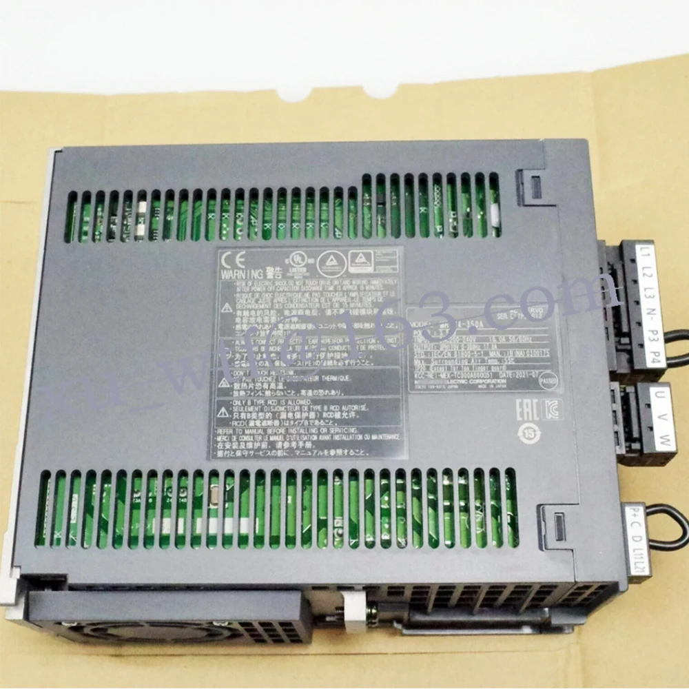 

Совершенно новый оригинальный сервопривод MR-J4-350A