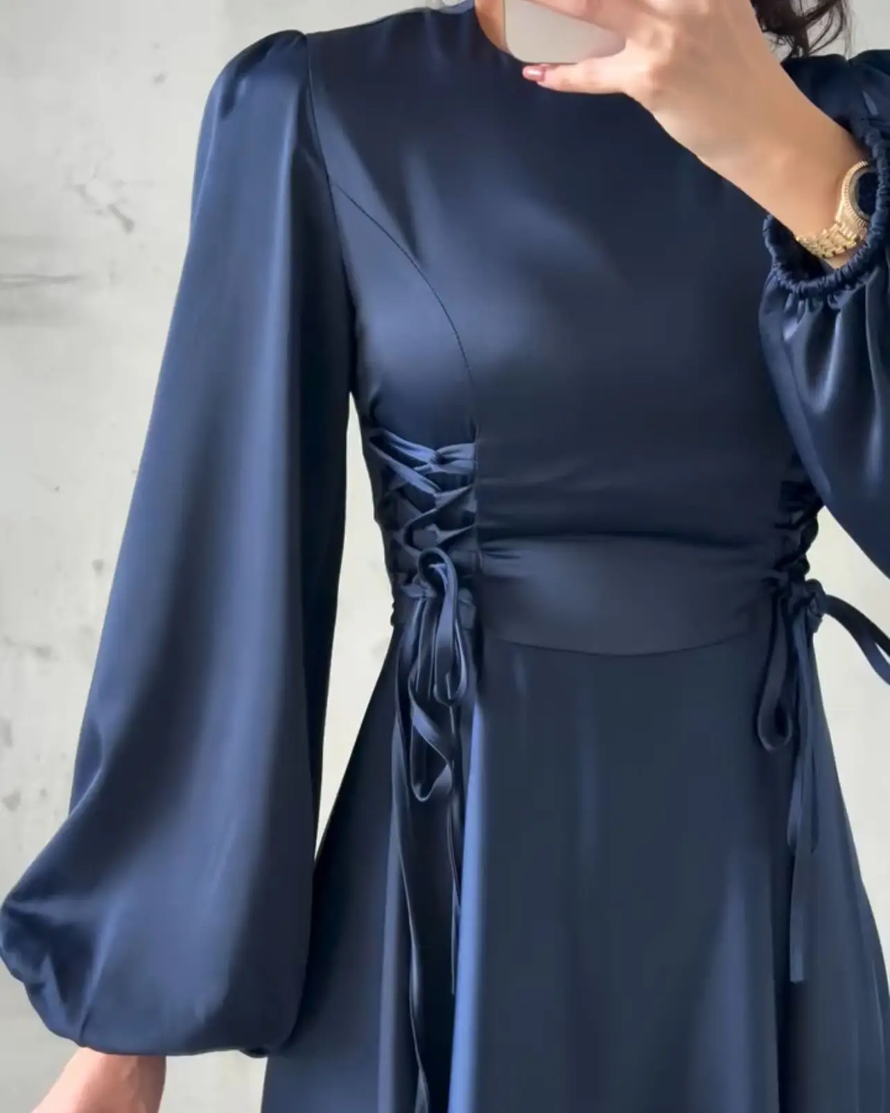 Gaun Malam Sabuk Lengan Panjang Satin Leher-o Klasik Kustom Lipatan Temperamen Biru Vestido De Festa Vestido De Noche