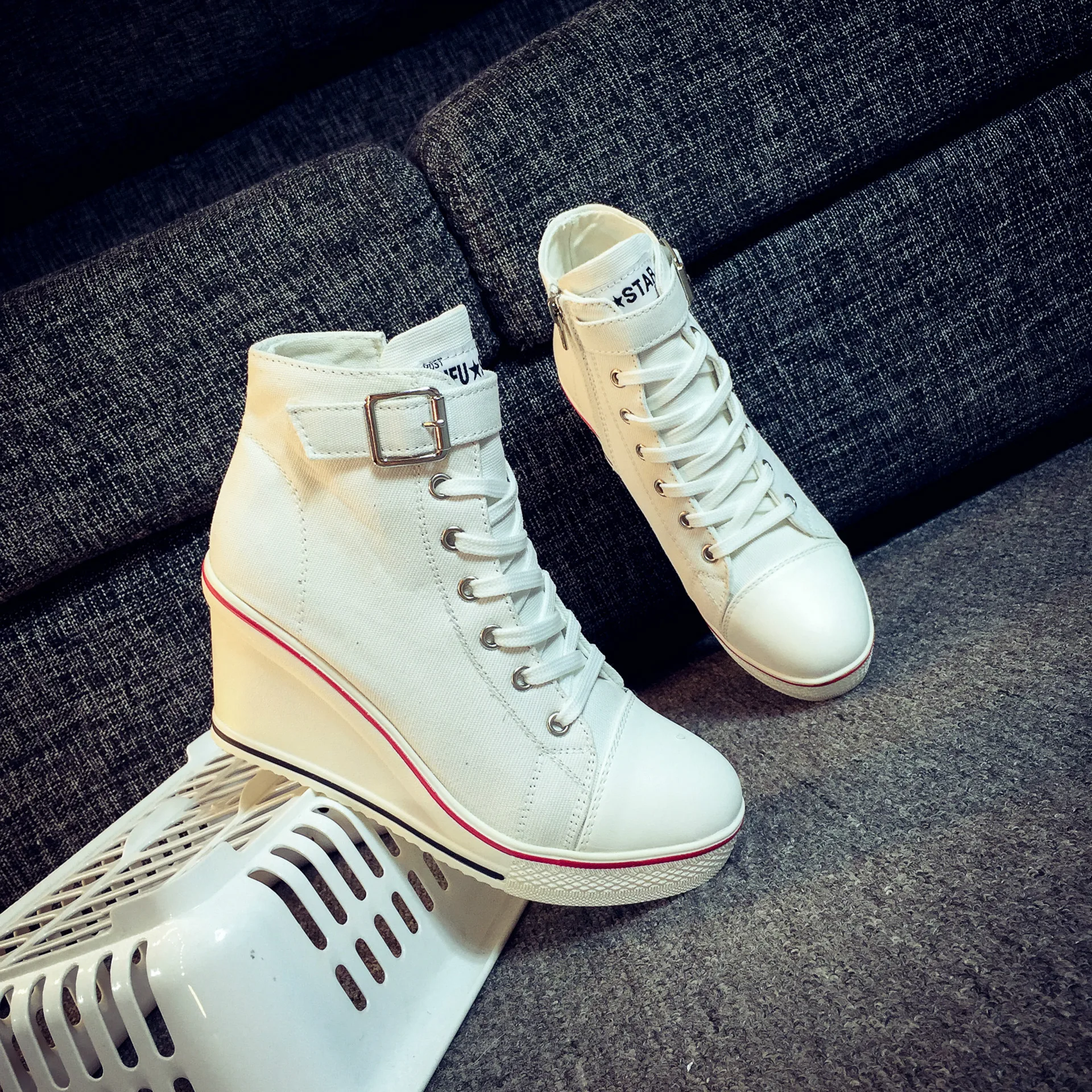 2024 Spring Women\'s Ultra Light High Top Canvas Shoes Hidden Invisible Heel Wedge Breathable Platform Side Zip Casual Sneakers