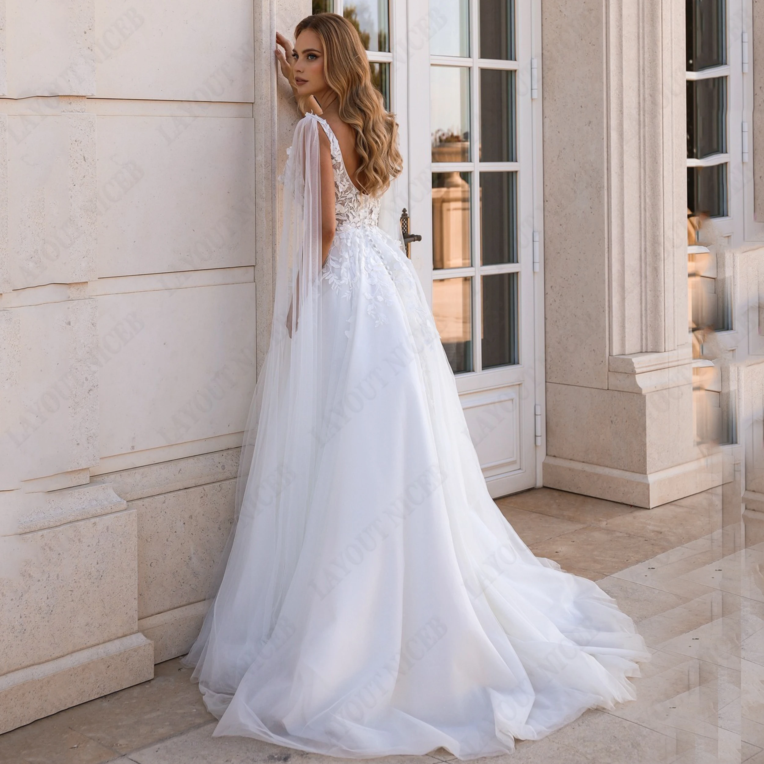 LAYOUT NICEB Customized Spaghetti Straps V Neck A-Line Bridal Gown Lace Applique Fluffy Tulle Backless Wedding Dress Bride