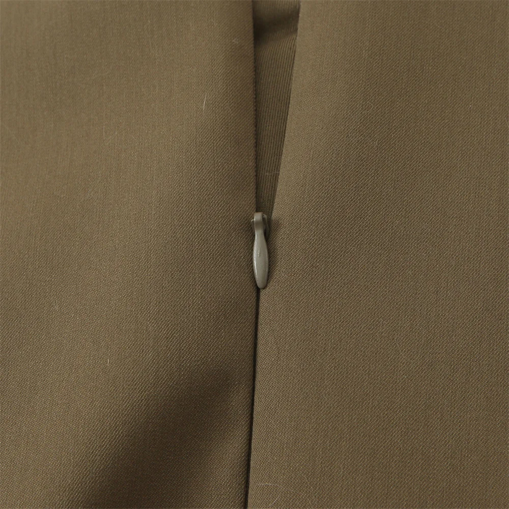 منتج جديد للخريف على الطراز الأوروبي والأمريكي للسيدات متعدد الاستخدامات بأزرار ضيقة ورقبة عالية بدون أكمام #5