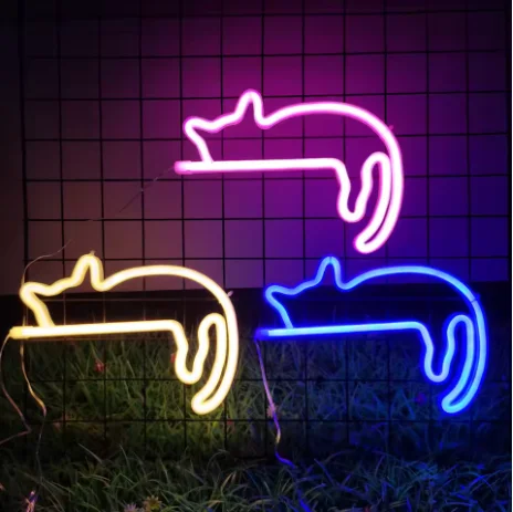 Cute Cat Bedroom Ambient Light, Wall Decoration, Night Light, Holiday Gift, Cute Animal-Themed Ambient Decorative Light, USB or 3*Aa Battery Powered (Batteries Not Included in Shipping)