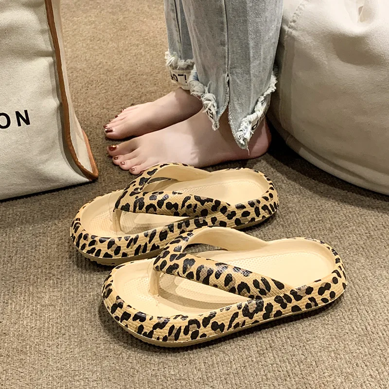 

Women's Summer Flip-Flops Platform Thick Sole Leopard Print Casual Sandals Non-Slip Comfortable Outdoor Indoor