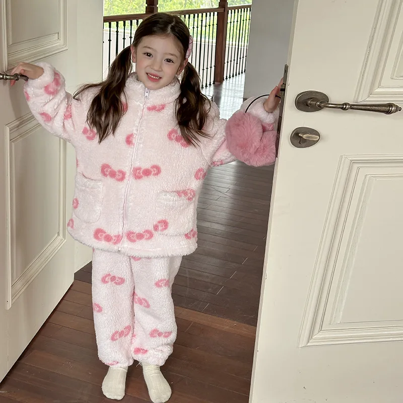

2025 New Autumn Fashion Girls Warm Home Clothes Pajamas Children Coral Velvet Thickened Plush Home Clothes Boutique Clothing