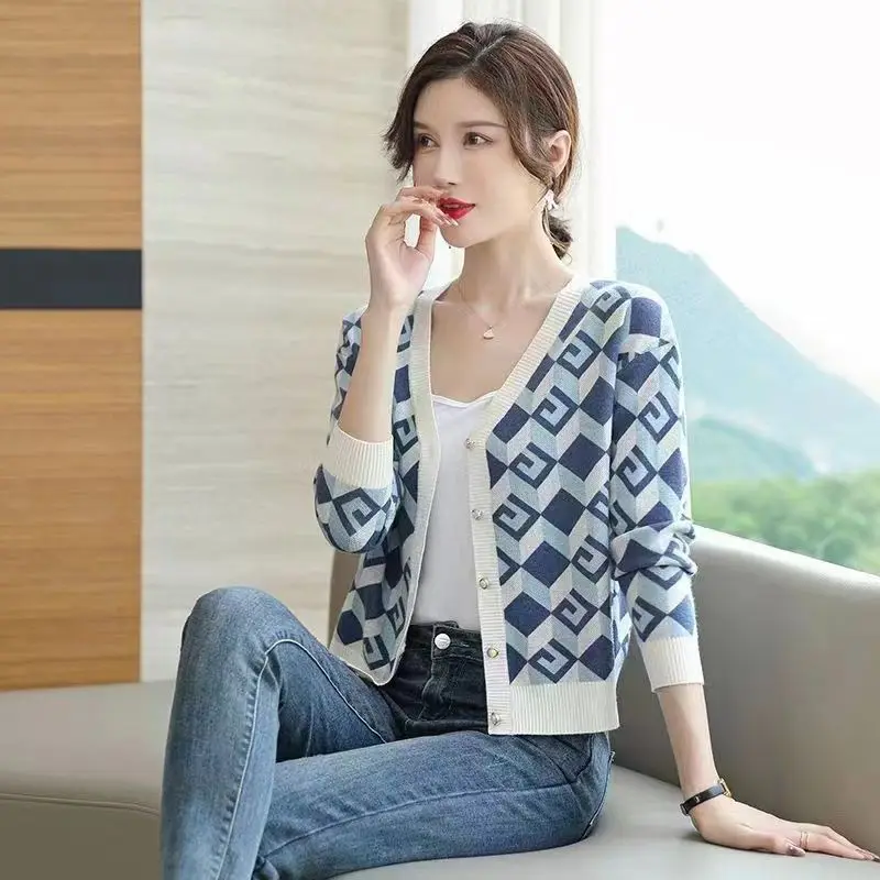 Autumn Ladies Fashion Geometric V-neck Long sleeve sweater coat women clothes fashionable Buttons Slim knitting Cardigan top tee